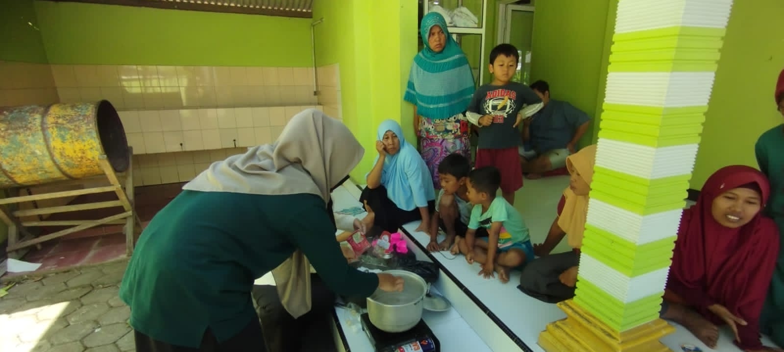 Pelatihan Pembuatan Risol Mayo dan Cireng Isi