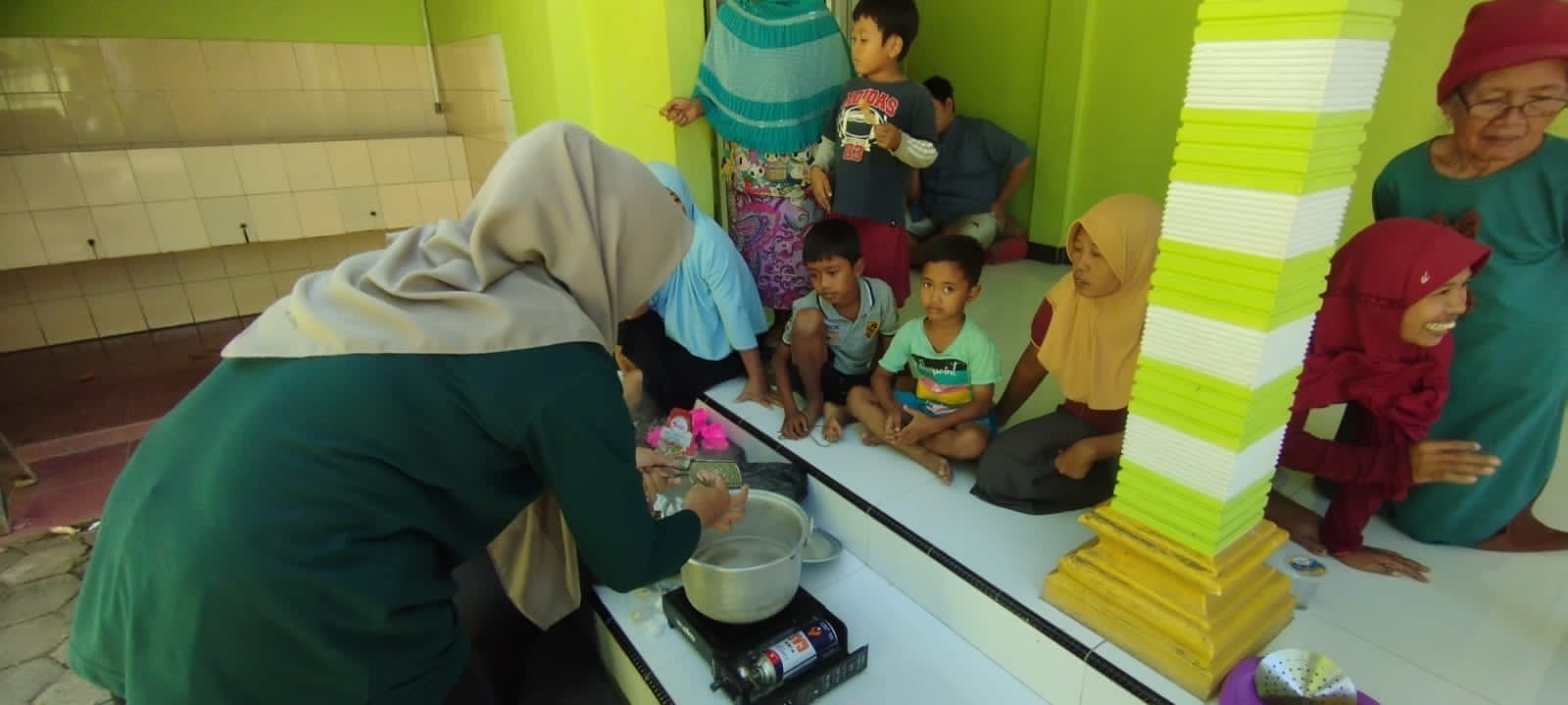 Pelatihan Pembuatan Risol Mayo dan Cireng Isi
